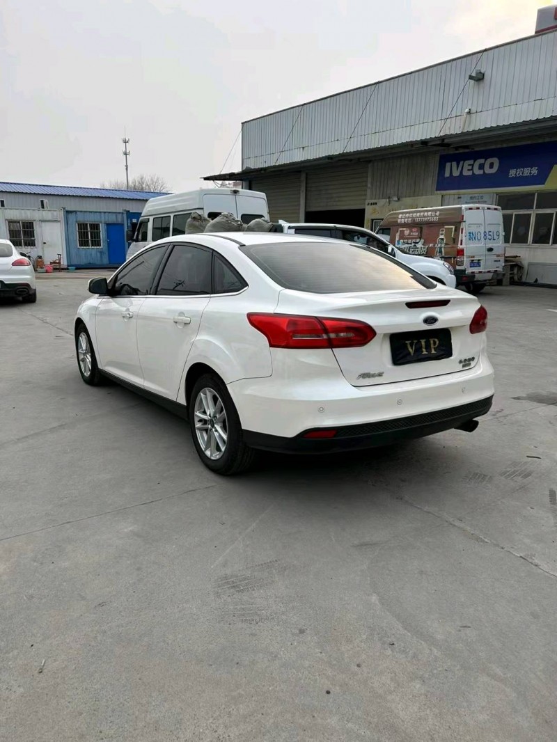 宿迁15年福特福克斯8
