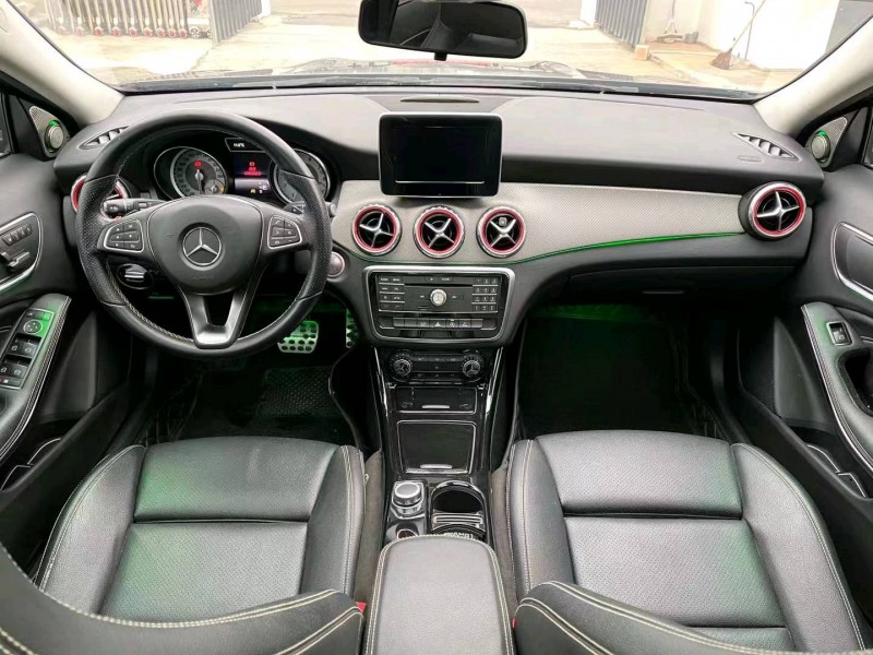 宜昌17年奔驰GLA6