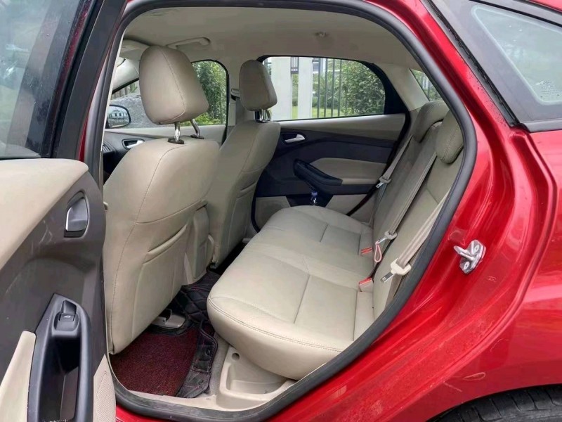 珠海16年福特福克斯8