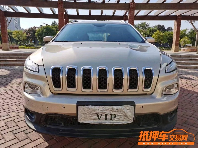 珠海17年Jeep自由光1