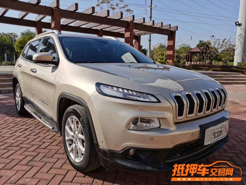 珠海17年Jeep自由光2