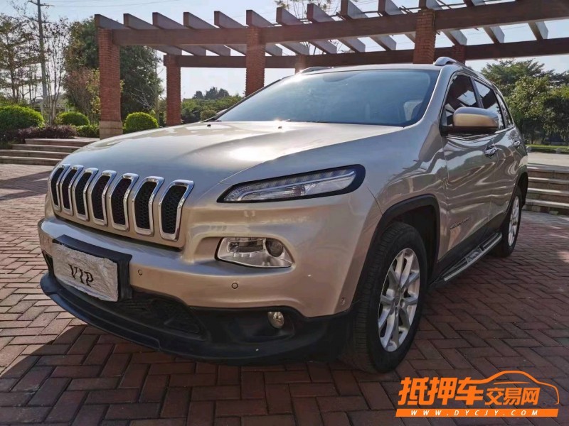 珠海17年Jeep自由光3