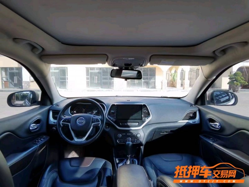 珠海17年Jeep自由光6