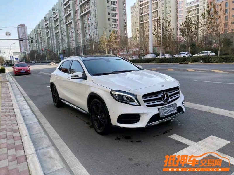 邯郸19年奔驰GLA3