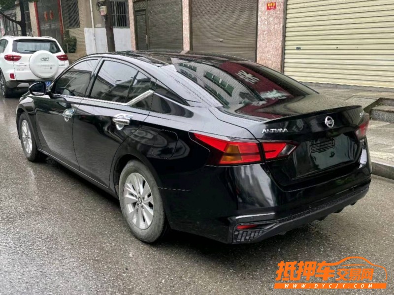 宜春20年日产天籁4