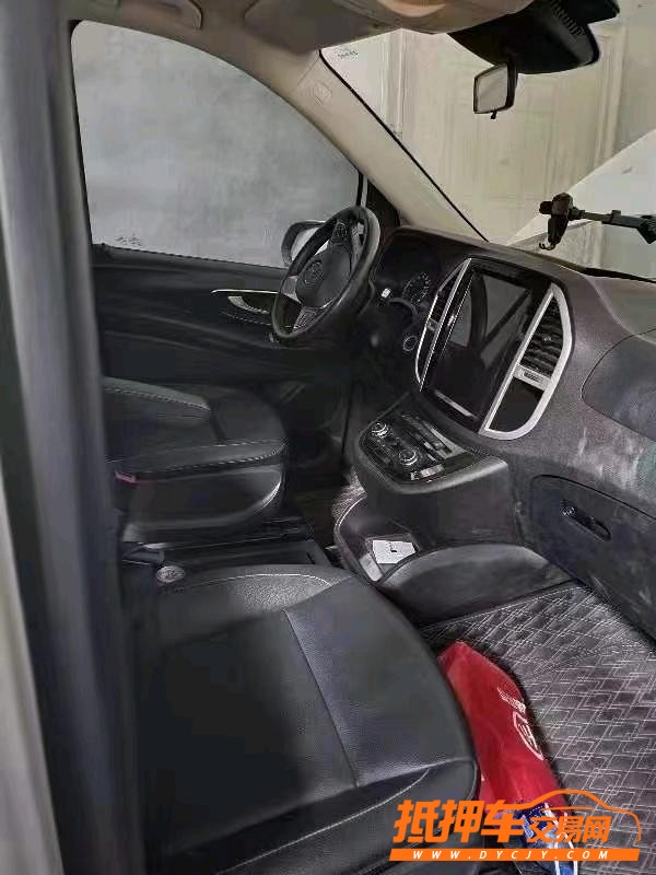 邯郸20年奔驰威霆3