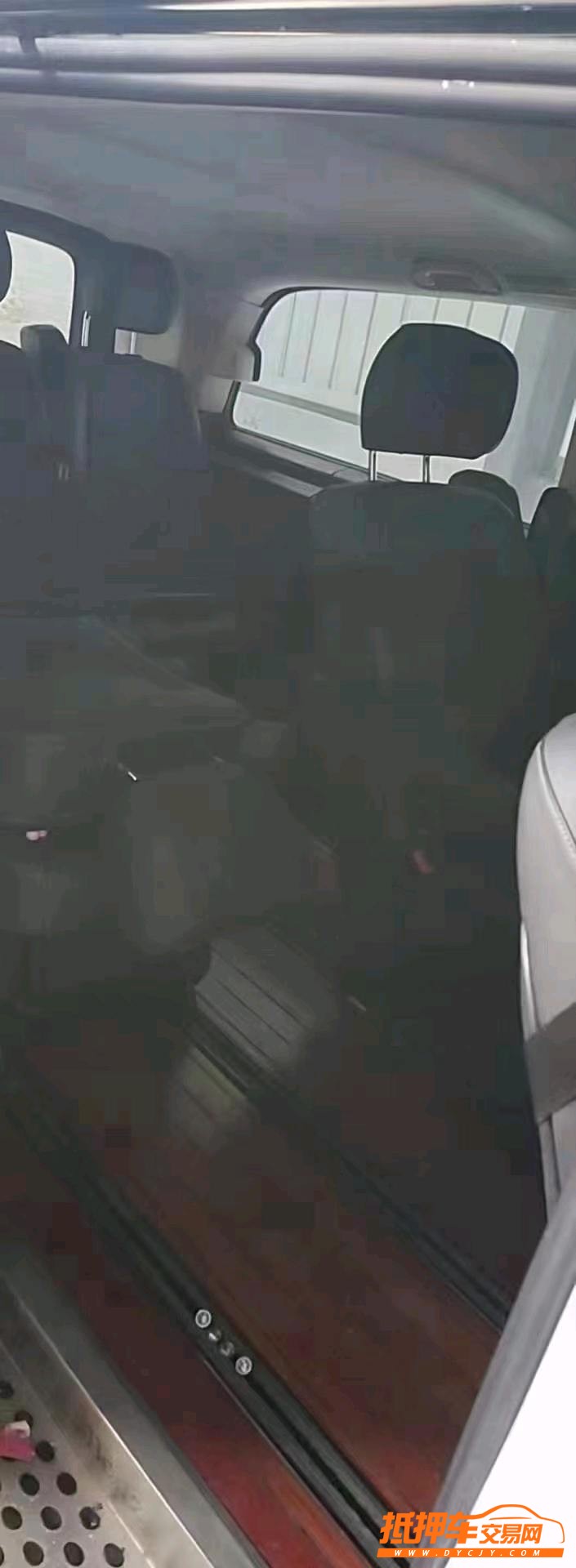 邯郸20年奔驰威霆4