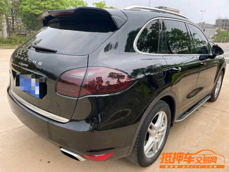 宜昌13年保时捷卡宴4