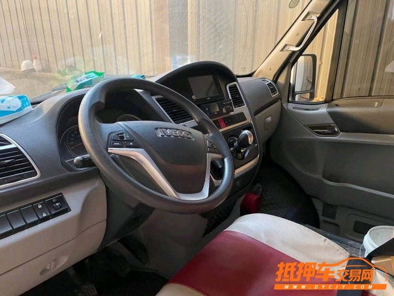 济宁18年依维柯Daily3