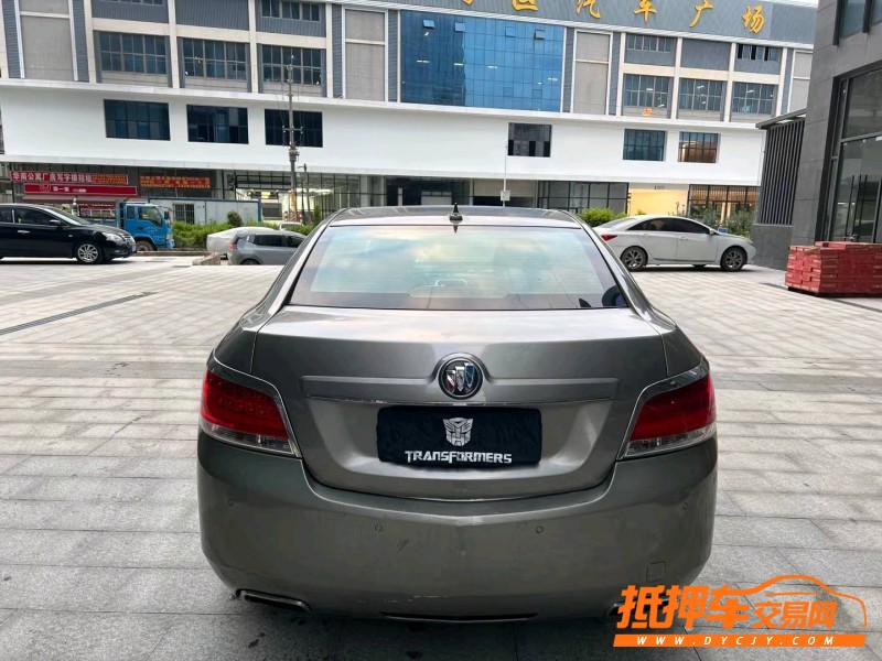 东莞12年别克君越4