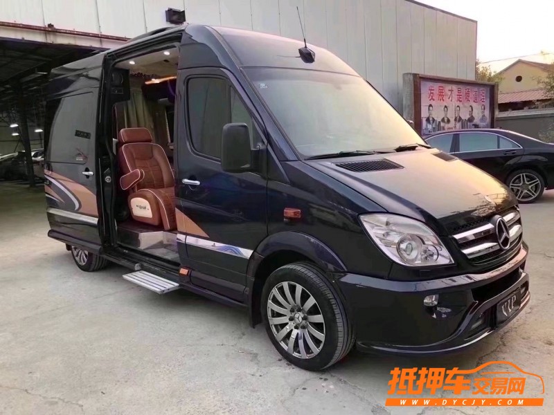 济宁14年奔驰斯宾特2