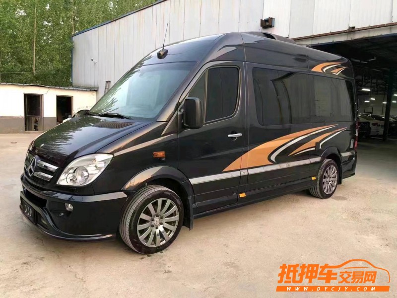 济宁14年奔驰斯宾特3