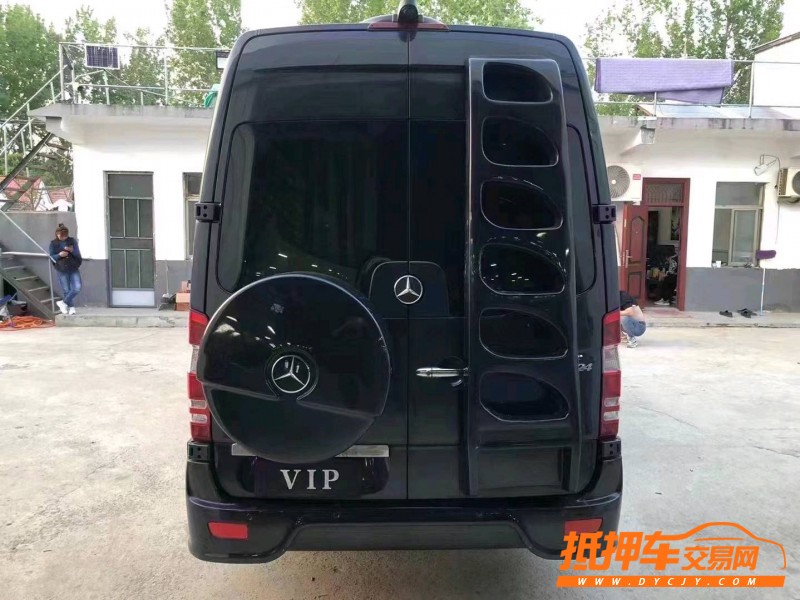 济宁14年奔驰斯宾特6
