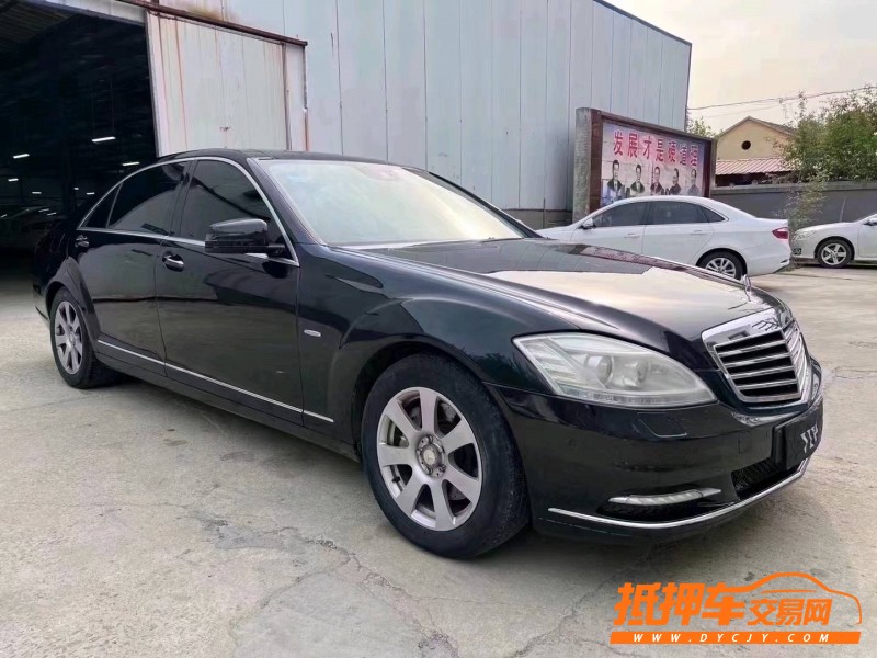 济宁13年奔驰S8