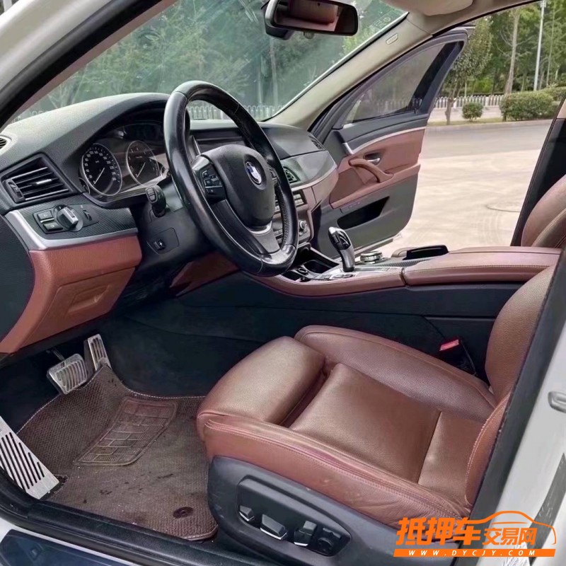 北京16年宝马5系5