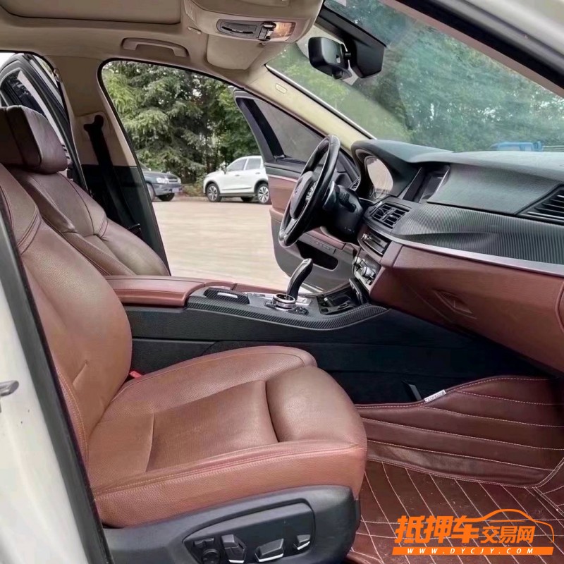 北京16年宝马5系4