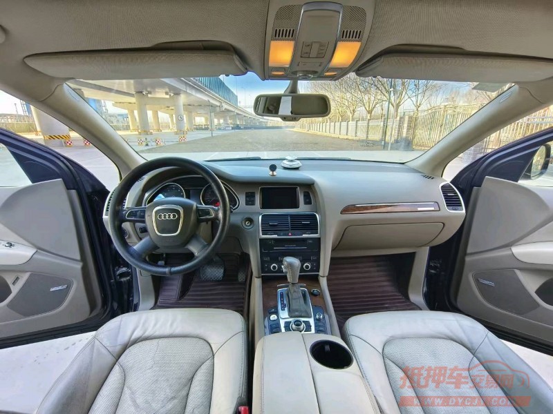 邢台10年奥迪Q76