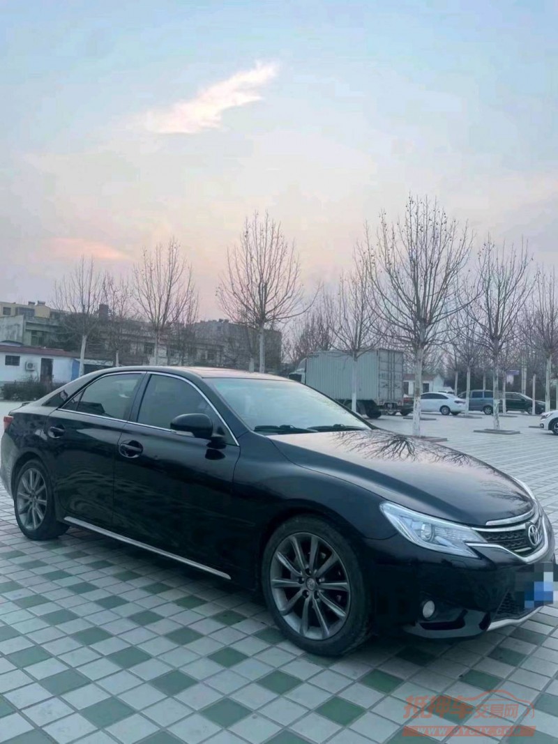 北京16年丰田锐志2