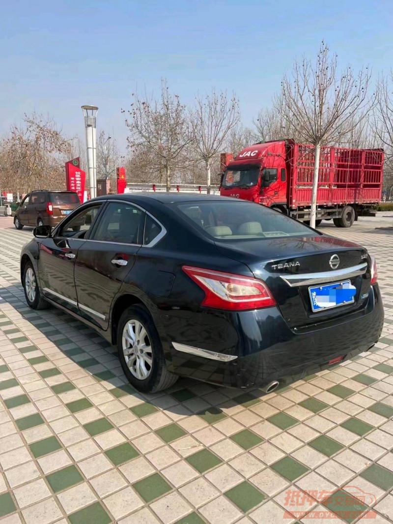 北京14年日产天籁4