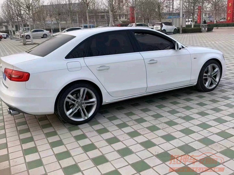 北京16年奥迪A4L8