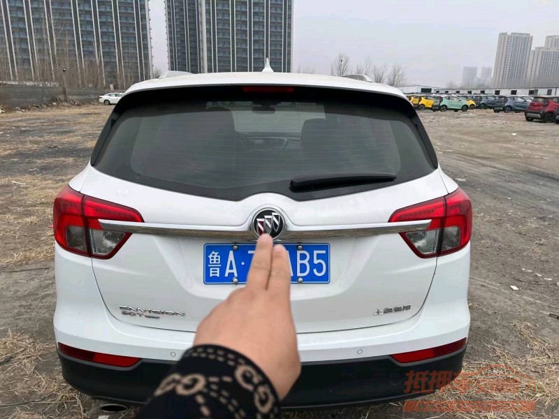 聊城16年别克昂科威5