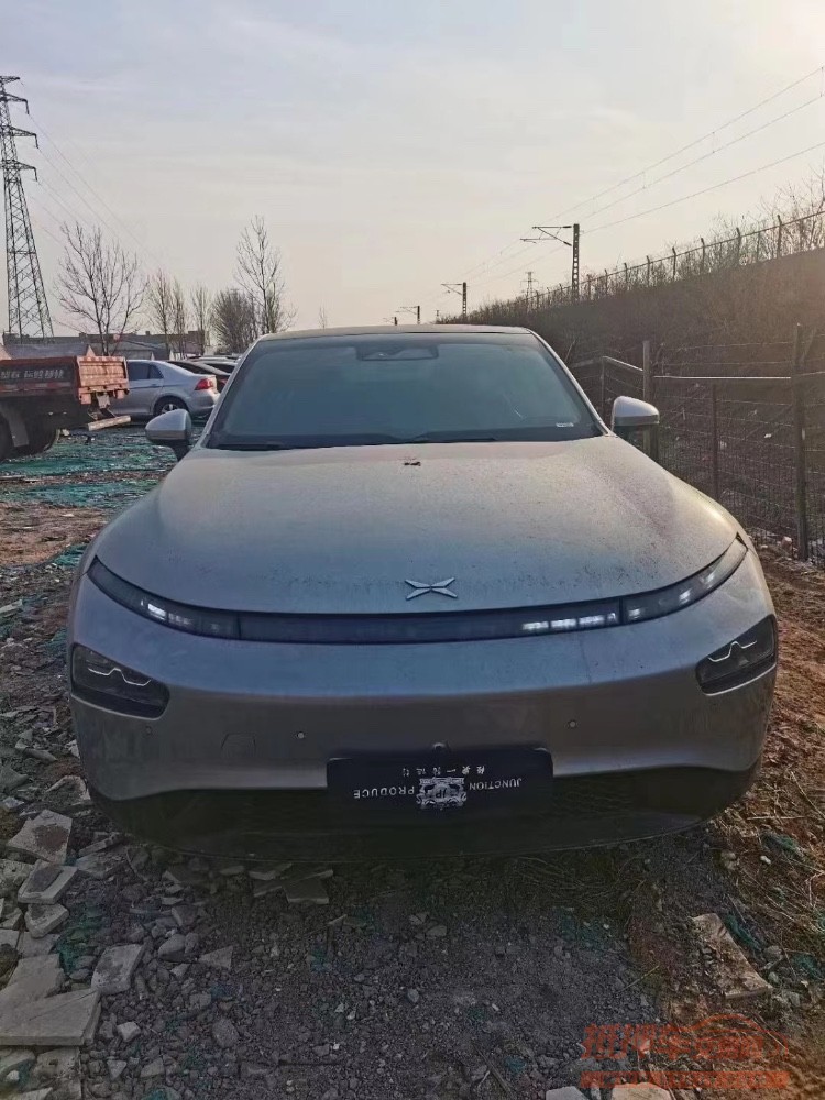 青島22年小鵬汽車p71