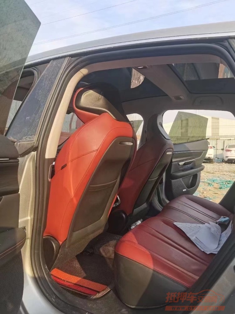 青島22年小鵬汽車p73