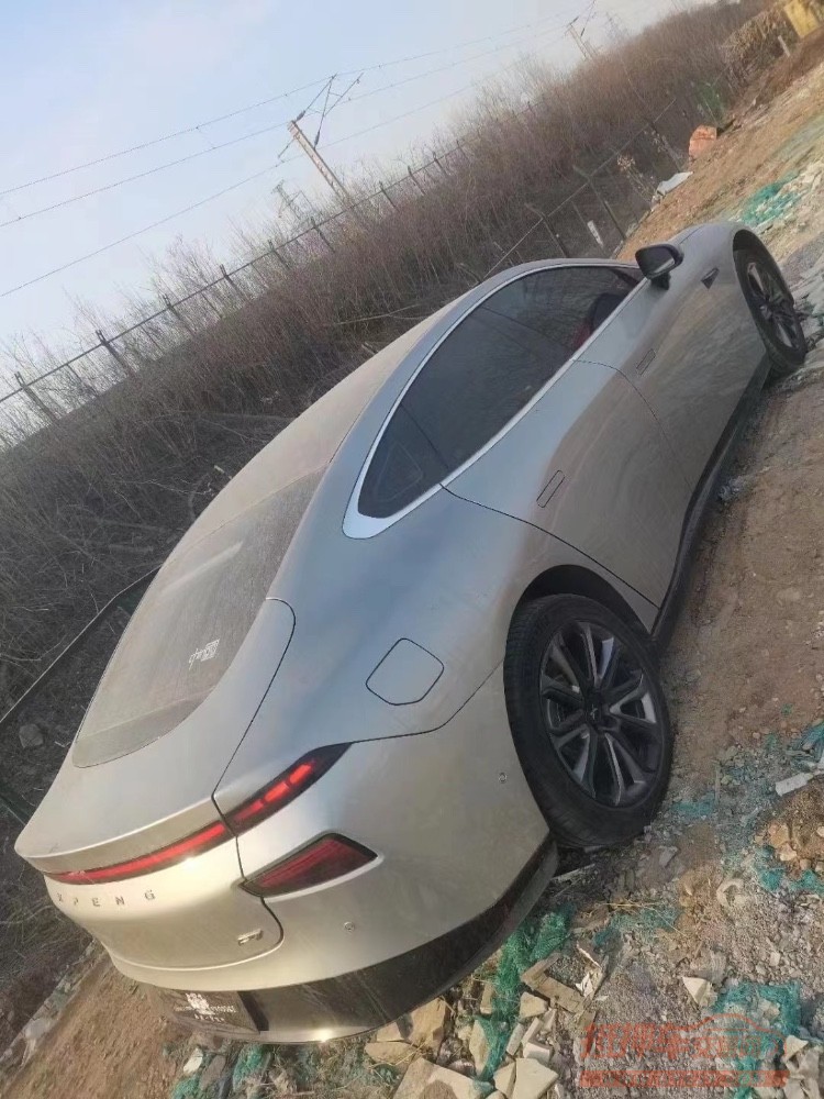 青島22年小鵬汽車p78