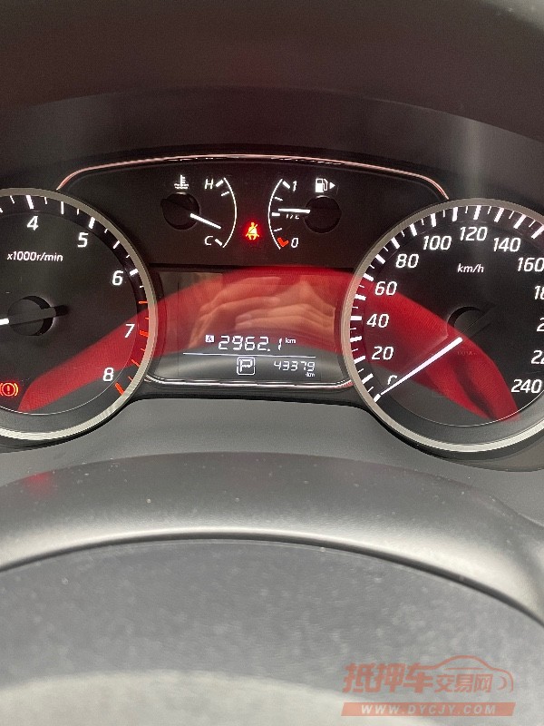 南寧16年日產軒逸8