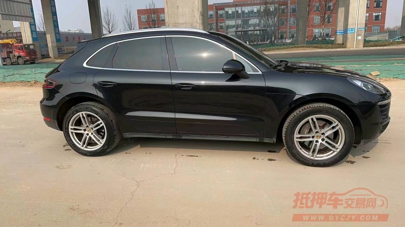 枣庄15年保时捷Macan7