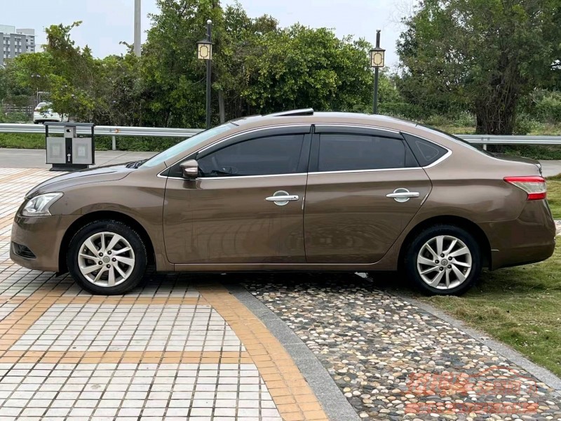 汕頭13年日產軒逸3