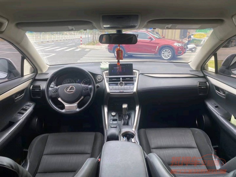 广州17年雷克萨斯NX7