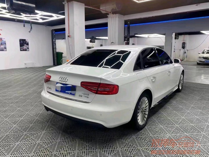 济宁16年奥迪A4L7