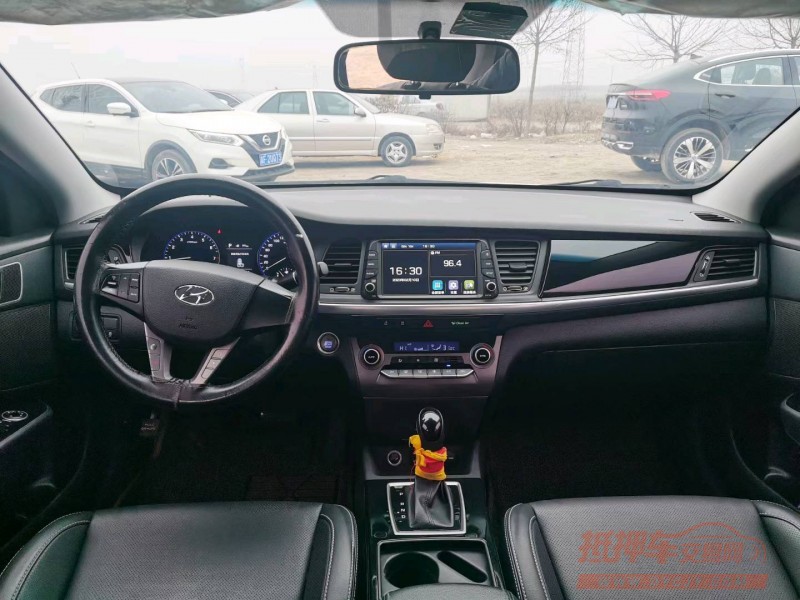 保定17年现代名图4