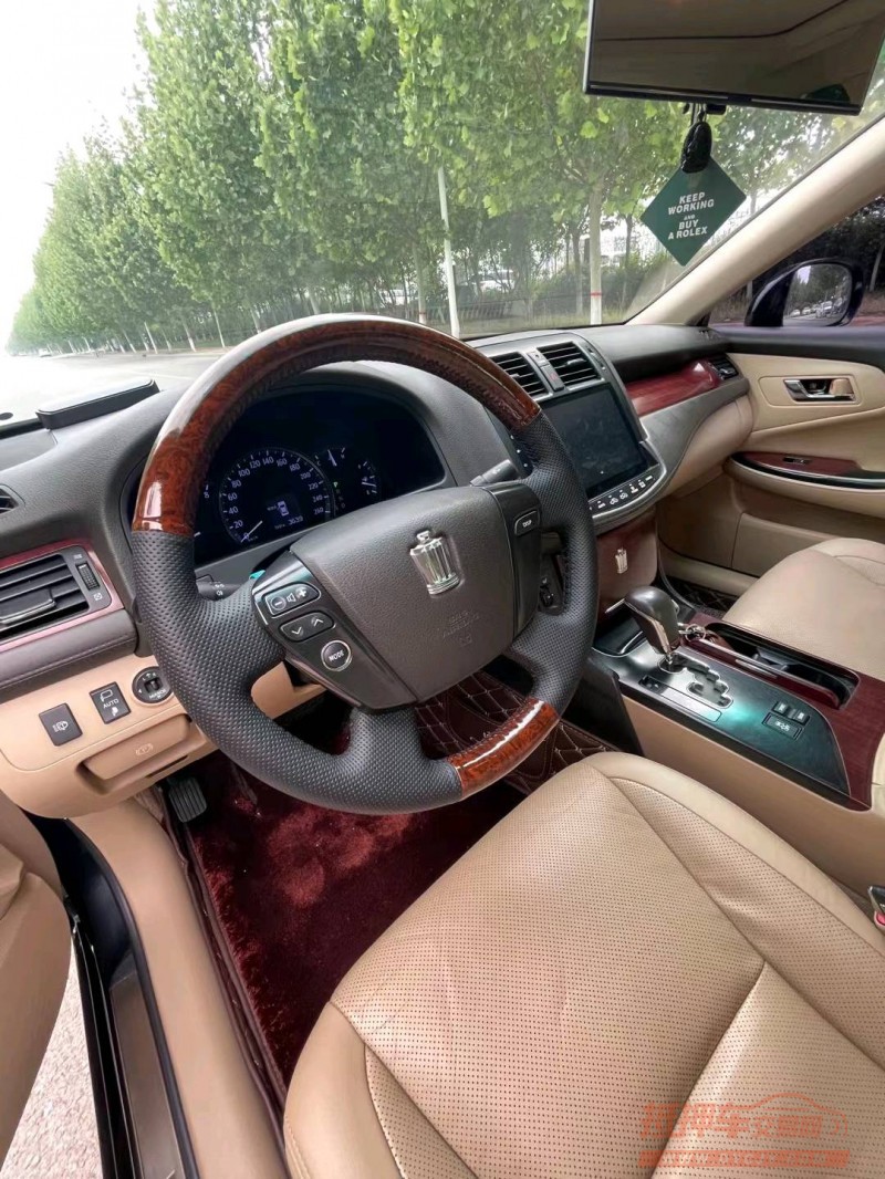 保定10年丰田皇冠6