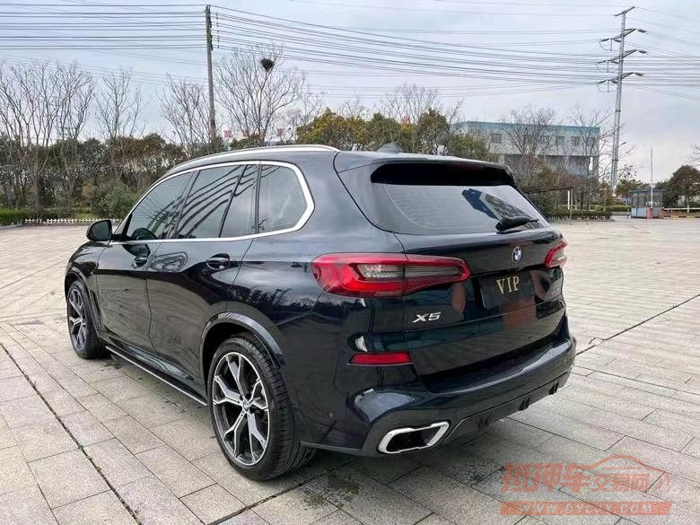 盐城19年宝马X59