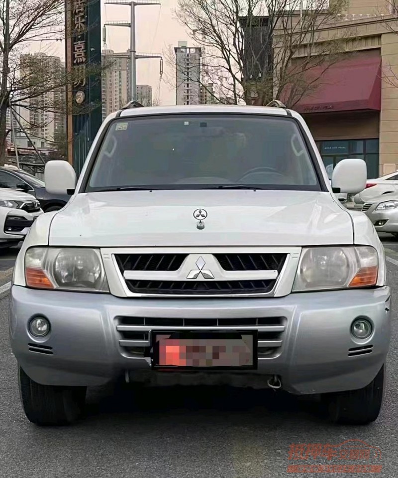 广州10年三菱帕杰罗1
