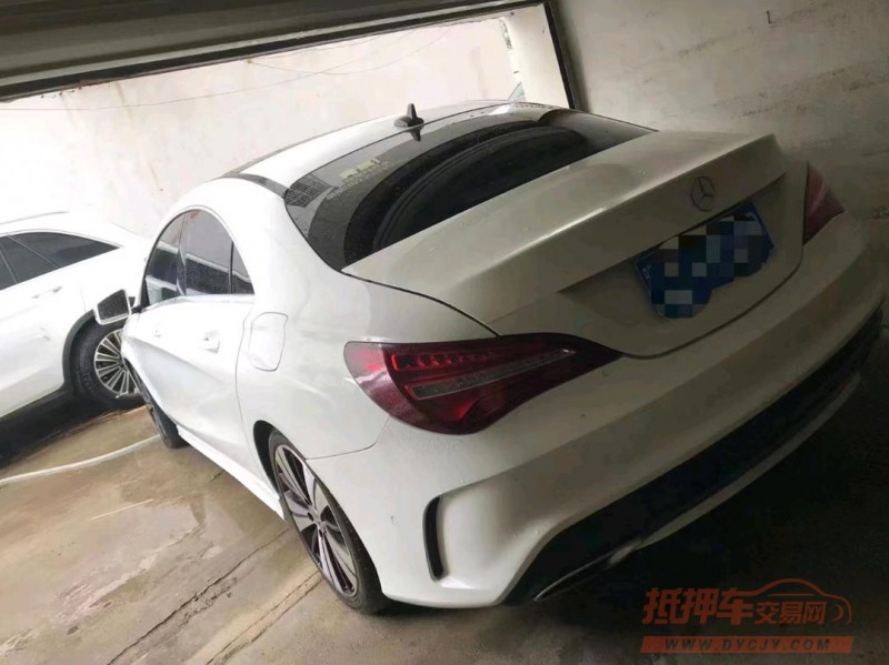 武汉17年奔驰CLA9