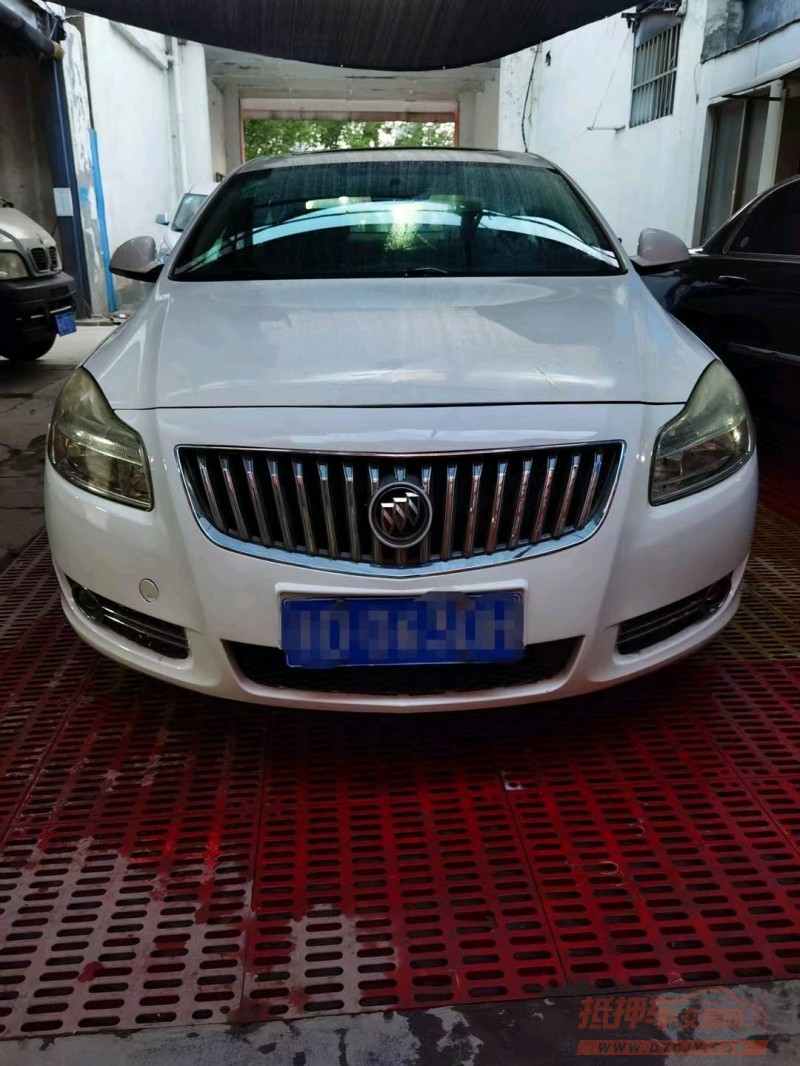 济宁12年别克君威1