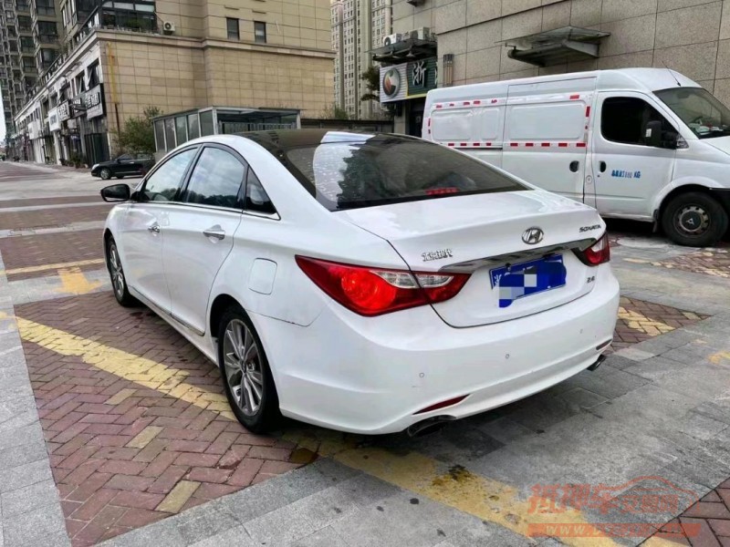 嘉兴15年现代索纳塔八6