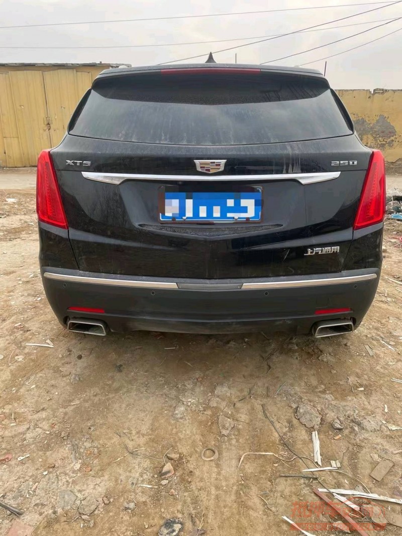 济宁17年凯迪拉克XT53