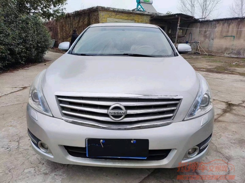 宜昌13年日产天籁8