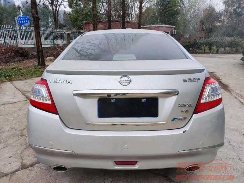 宜昌13年日产天籁3