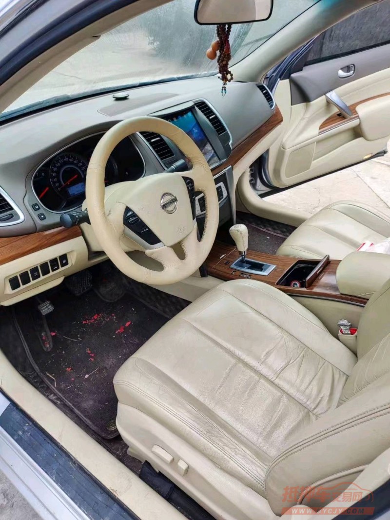 宜昌13年日产天籁4