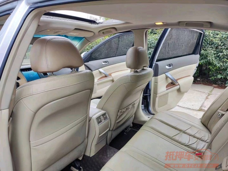 宜昌13年日产天籁1