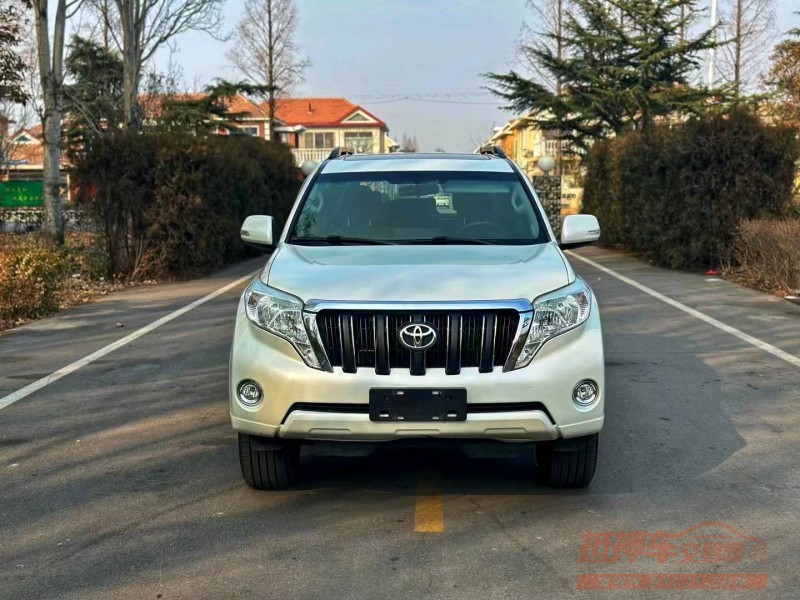 济南17年丰田普拉多1