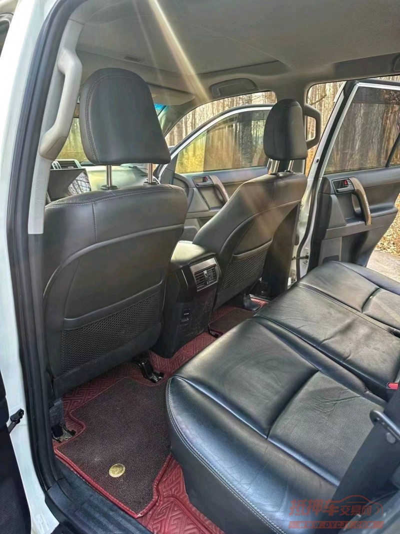 济南17年丰田普拉多4
