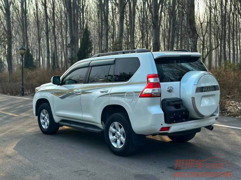 济南17年丰田普拉多7