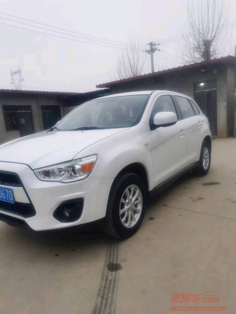 保定15年三菱劲炫2