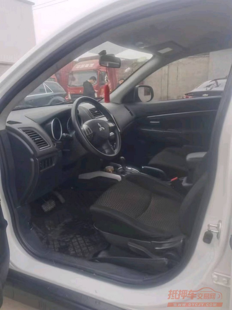保定15年三菱劲炫6